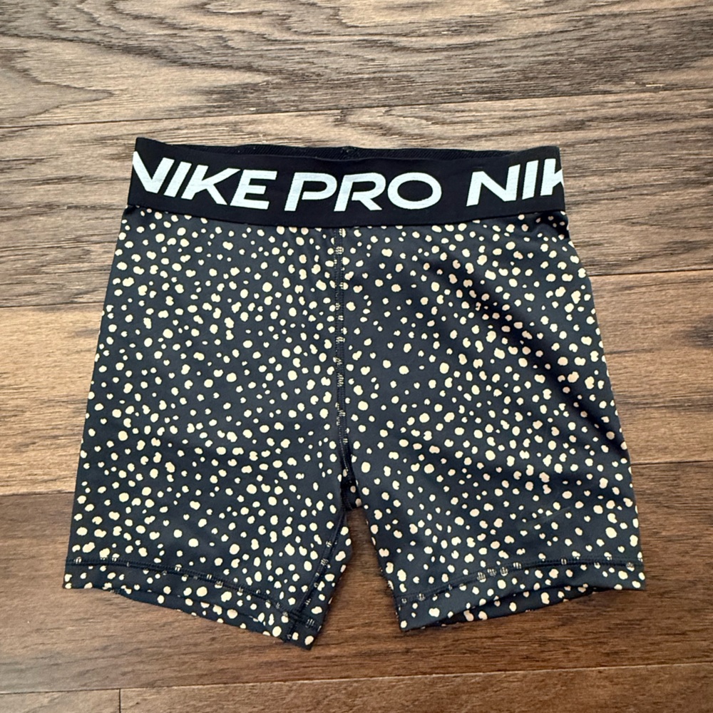 Girls Nike Pro Black and Gold Dotted Shorts XL